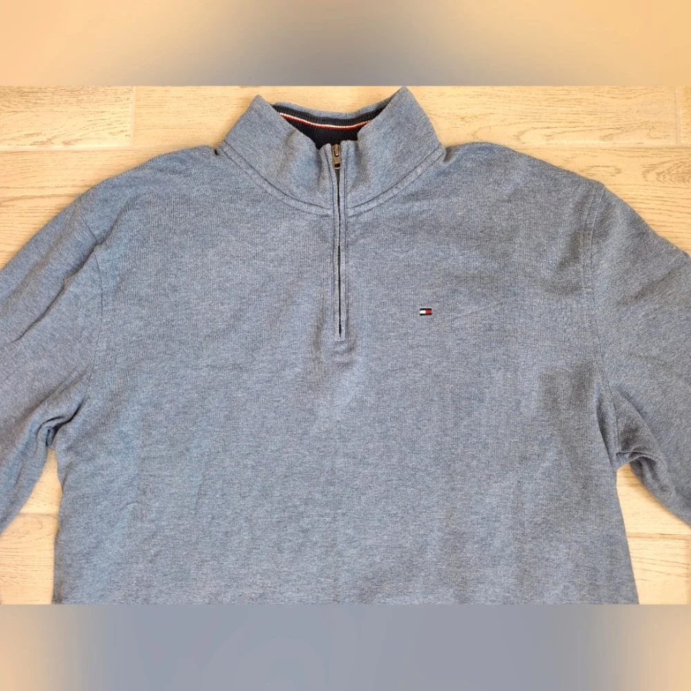 Tommy Hilfiger men's dusty blue 1/4 zip heavy cotton sweater - size XXL